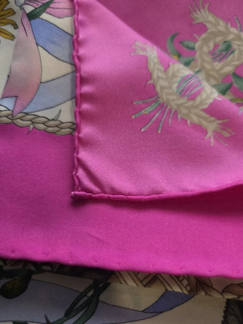 Vtg Gucci V. Accornero Silk Butterfly Floral Print Hand Rolled Scarf 34